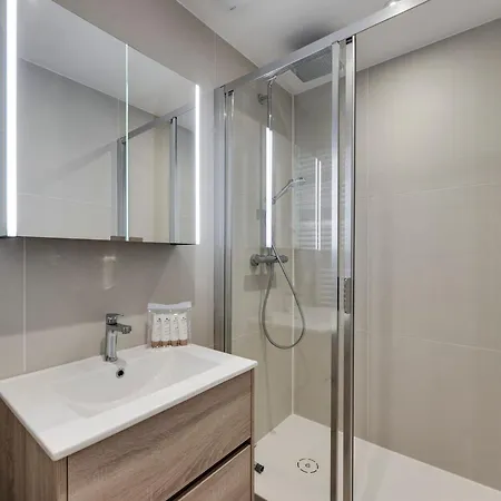 Apartamento Rénové Pour 4 à Avec Vue Sur Le - Fr-1-641-28